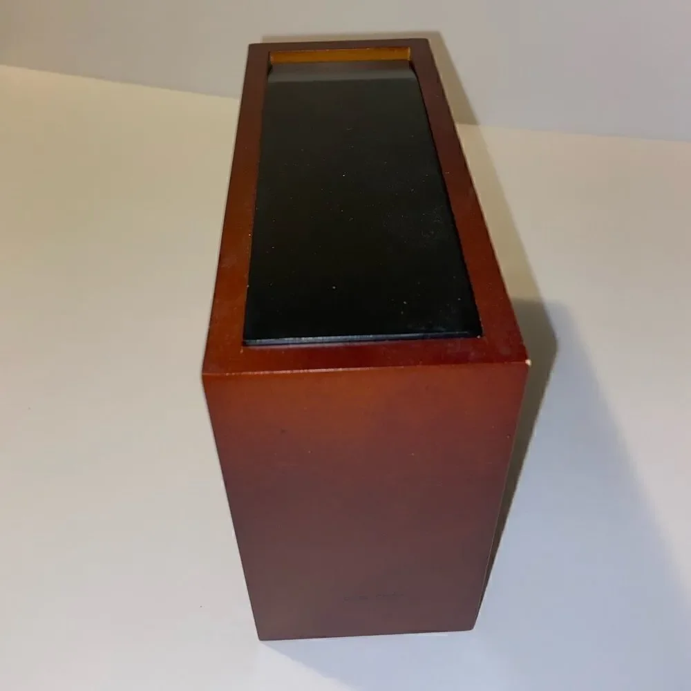 ‎Vintage Art mall of America Vintage Wooden collectible Keepsake box